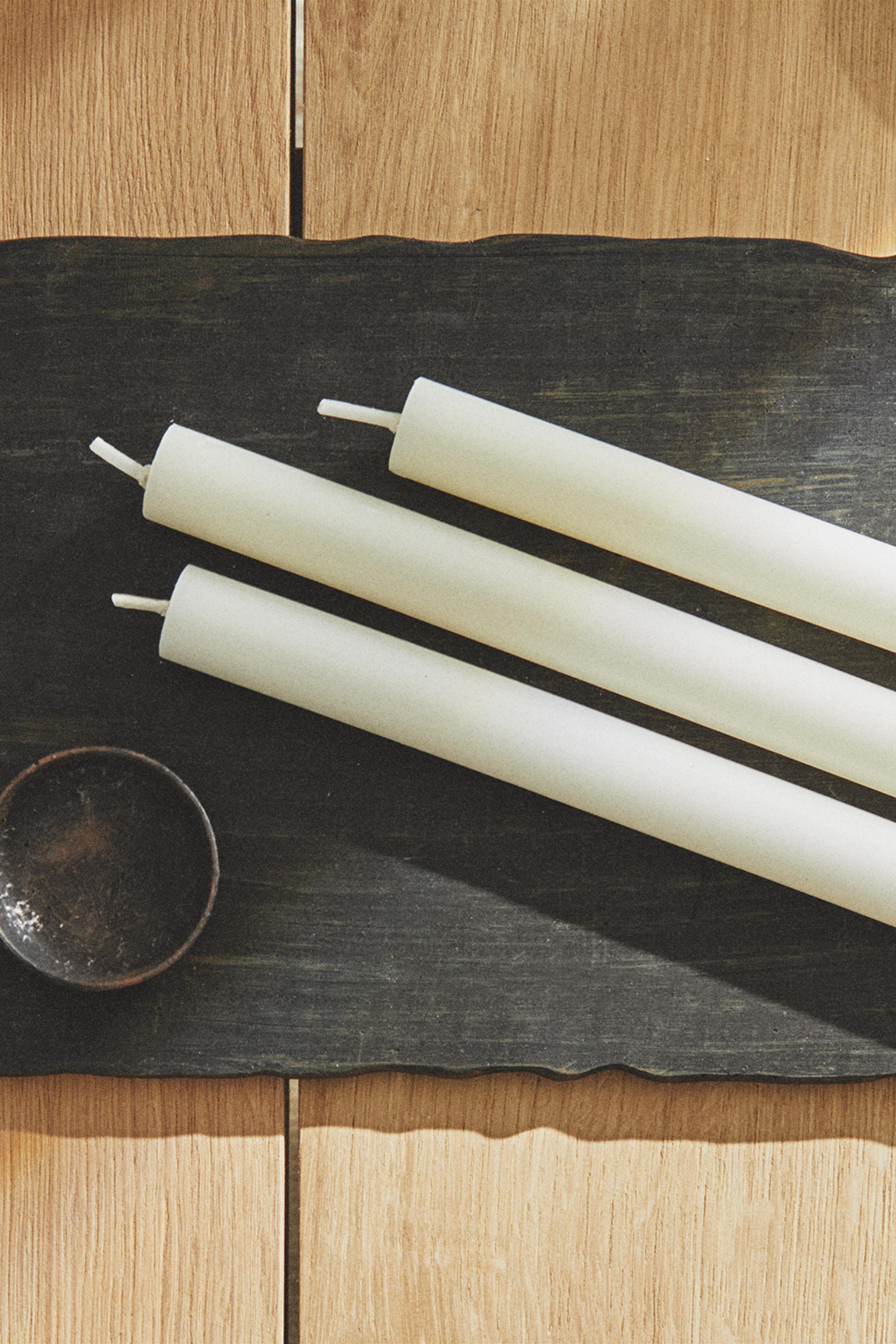 PACK BOUGIES LONGUES DÉCORATIVES CYLINDRIQUES (PACK DE 4)